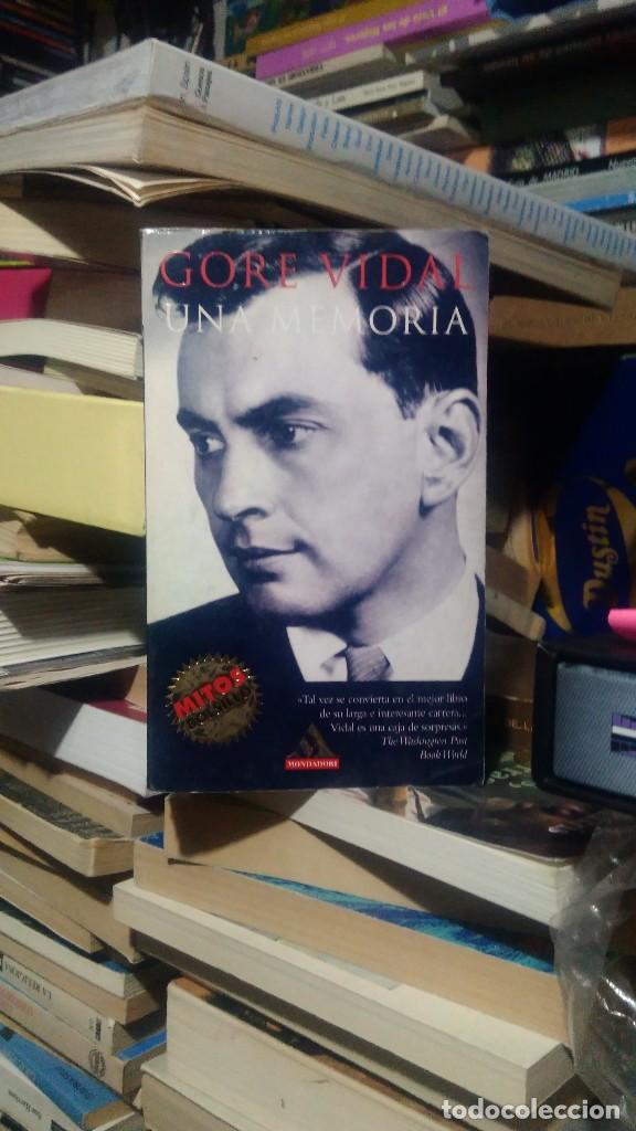 Libros de segunda mano: UNA MEMORIA, GORE VIDAL, ED. MONDADORI - Foto 1