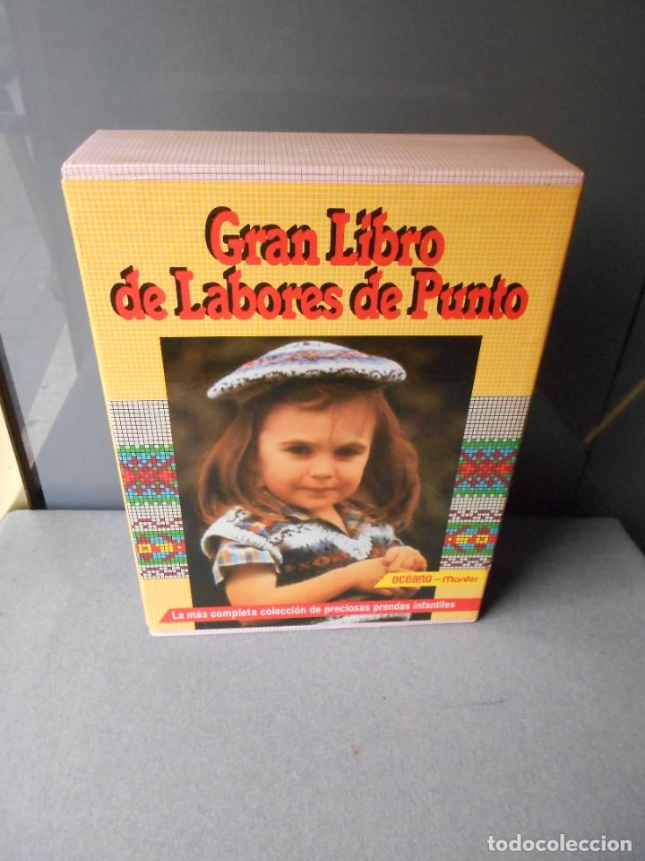 Libros de segunda mano: GRAN LIBRO DE LABORES DE PUNTO - Foto 2