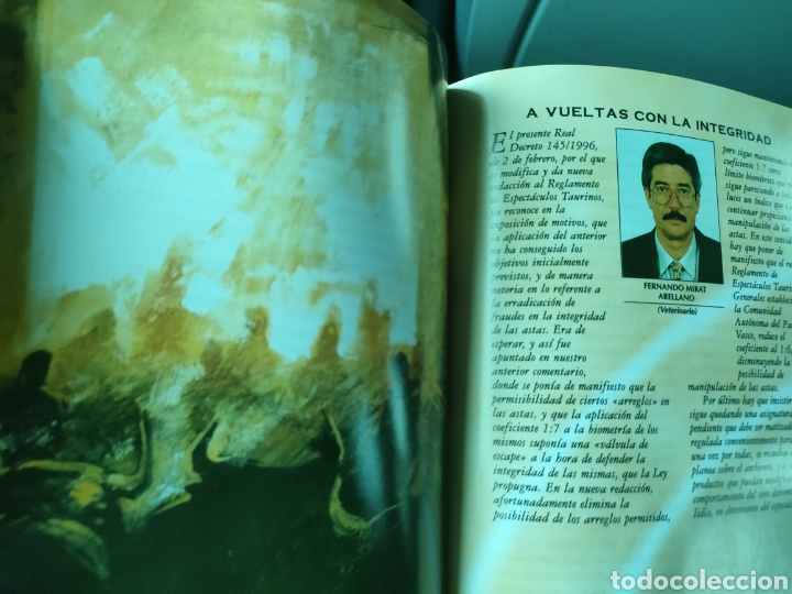 Libros de segunda mano: Ley y reglamentos de los espect&aacute;culos taurinos - Foto 2