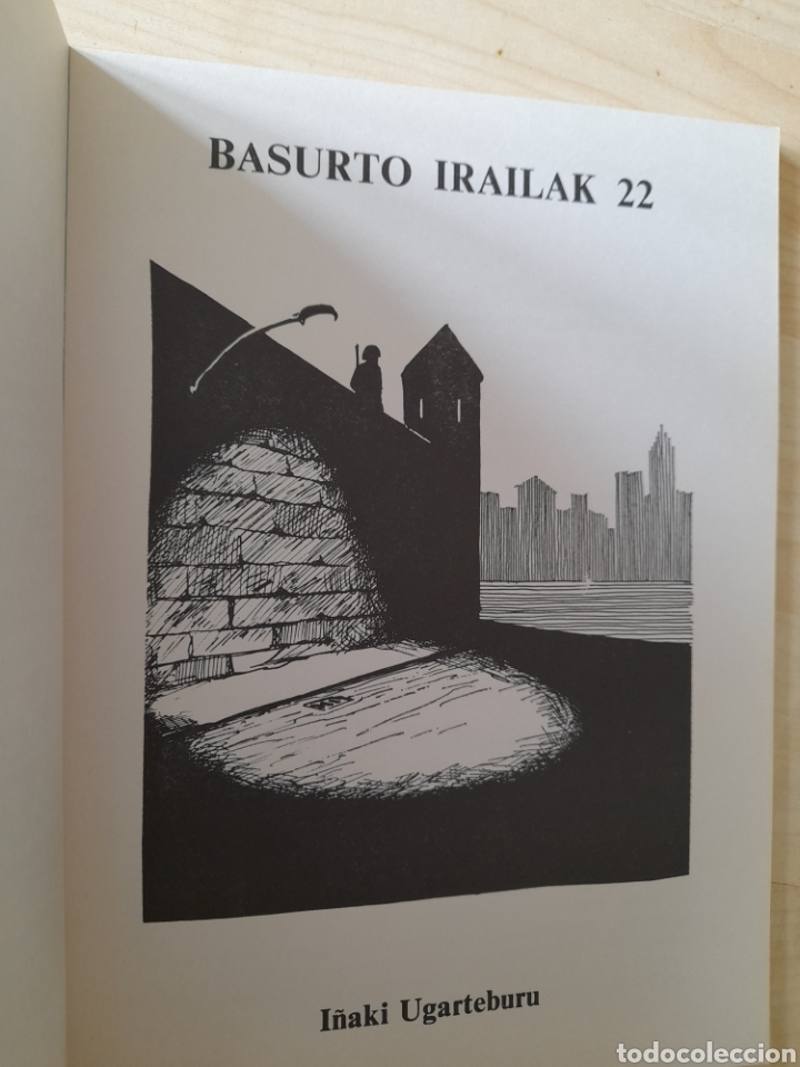Libros de segunda mano: Bigarren ipuin lehiaketa. Euskera - Foto 3
