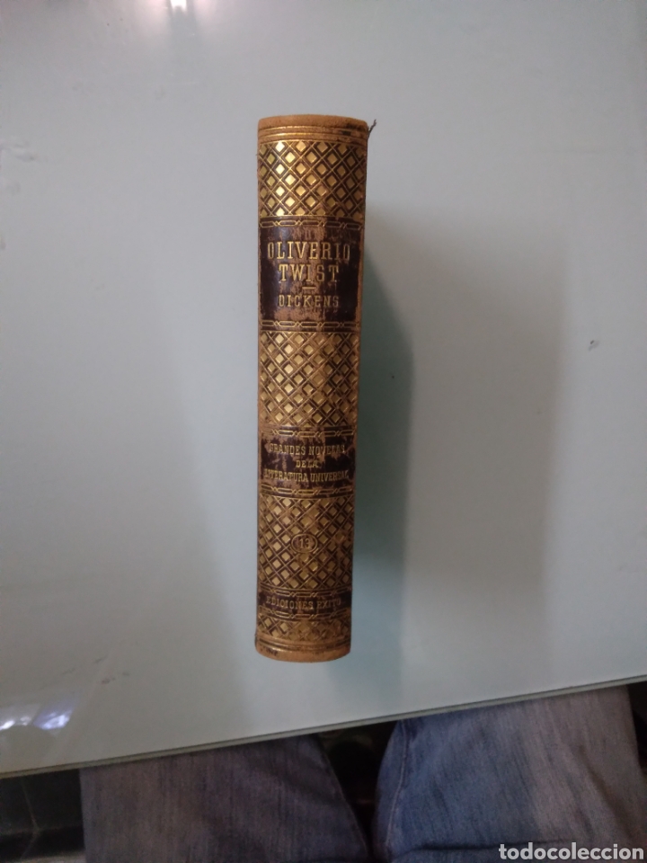 Libros de segunda mano: Carlos Dickens, Olivero Twist, Ed. EXITO - Foto 1