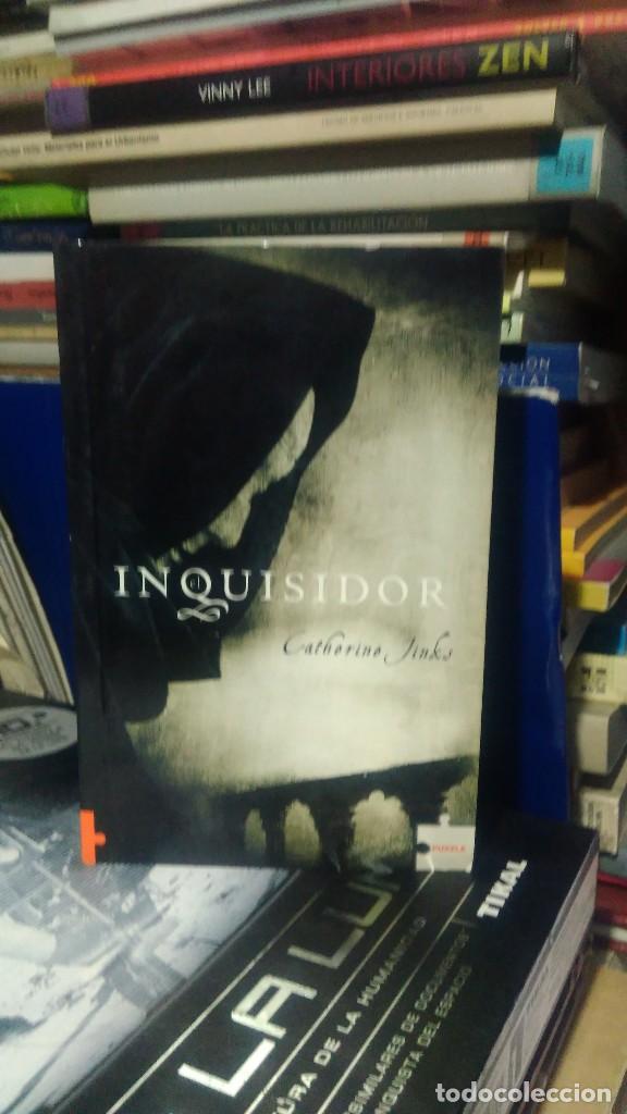 Libros de segunda mano: INQUISIDOR, CATHERINE JINKS, ED. PUZZLE - Foto 1