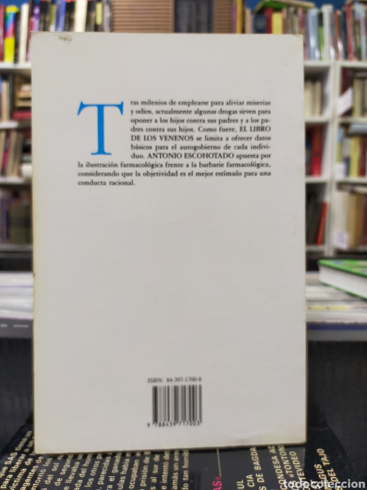 Libros de segunda mano: EL LIBRO DE LOS VENENOS - ANTONIO ESCOHOTADO - Foto 2