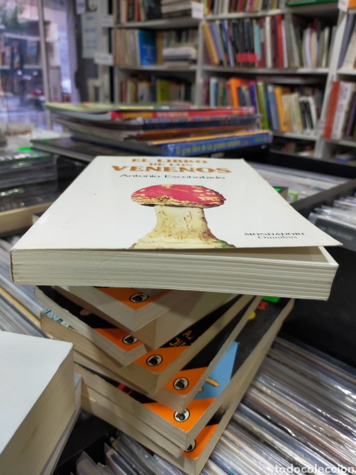Libros de segunda mano: EL LIBRO DE LOS VENENOS - ANTONIO ESCOHOTADO - Foto 4