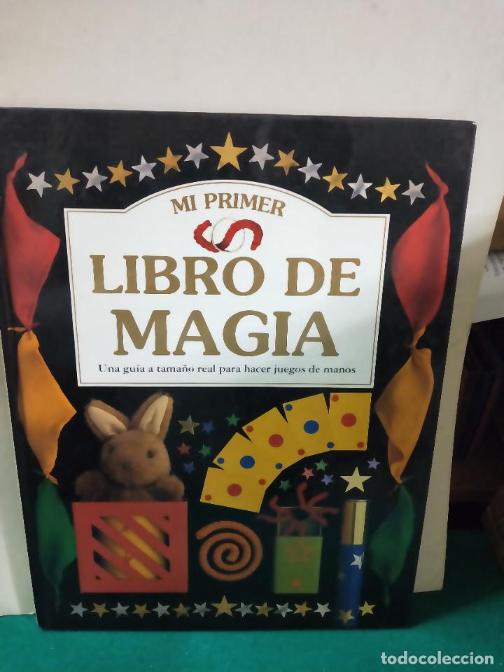 Libros de segunda mano: MI PRIMER LIBRO DE MAGIA. EDITORIAL MOLINO 1995. - Foto 1
