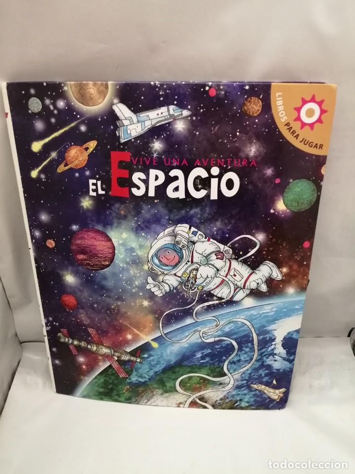Libros de segunda mano: VIVE UNA AVENTURA: EL ESPACIO (LIBRO POP UP) - Foto 1