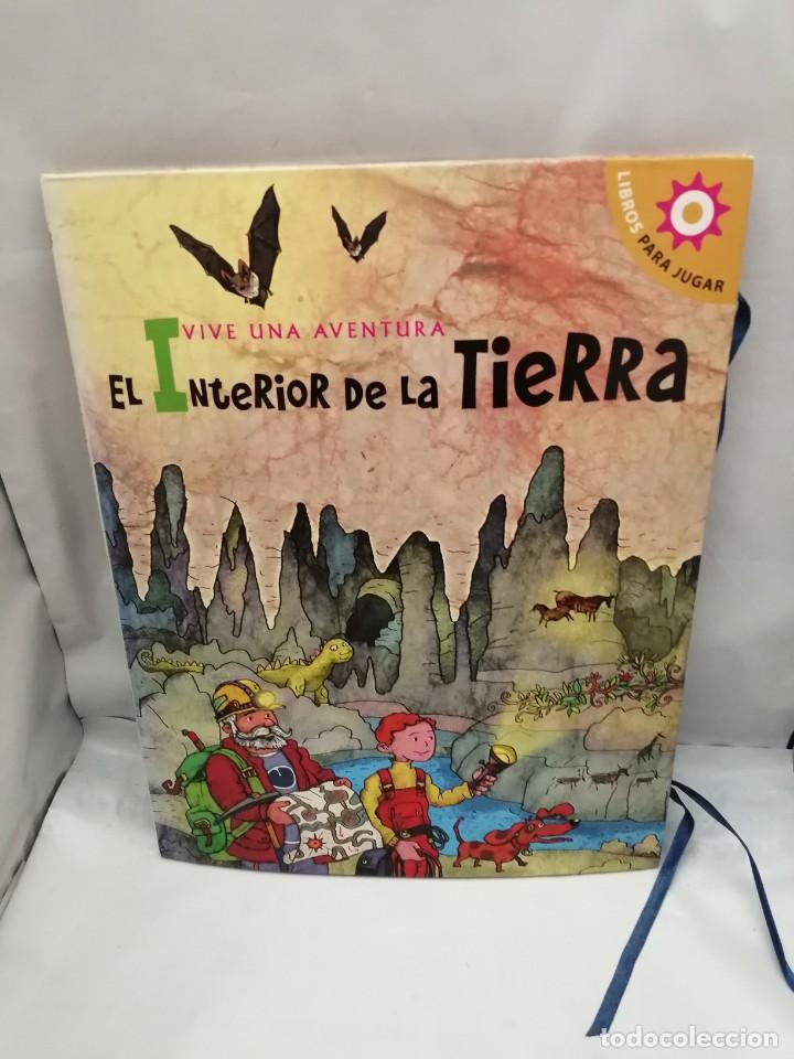 Libros de segunda mano: VIVE UNA AVENTURA: EL INTERIOR DE LA TIERRA (LIBRO POP UP) - Foto 1