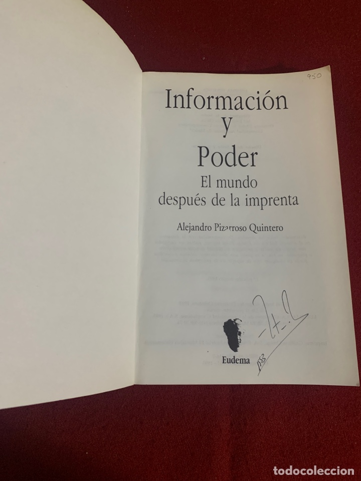 Libros de segunda mano: Informaci&oacute;n y poder. El mundo despu&eacute;s de la imprenta. Alejandro Pizarroso Quintero. - Foto 3