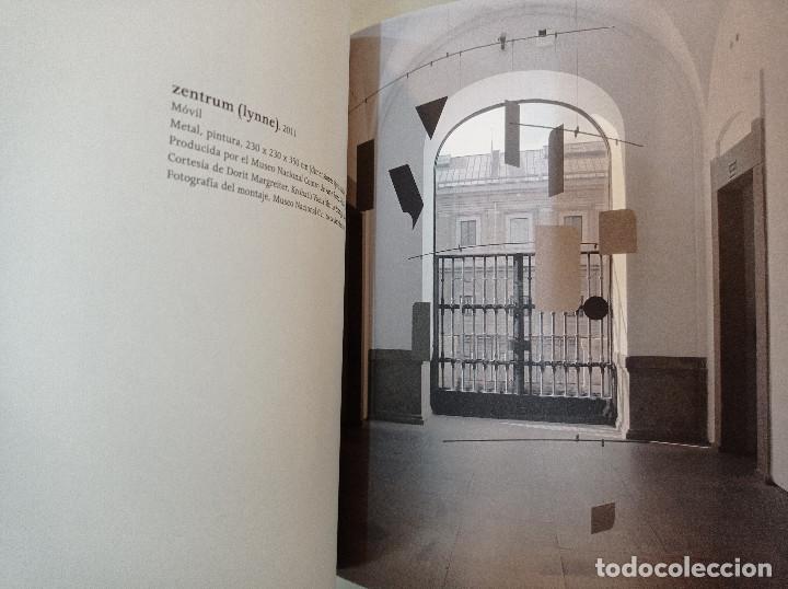 Libros de segunda mano: DESCRIPCI&Oacute;N. DORIT MARGREITER. LIBRO DE LA ESPOSICI&Oacute;N EN EL MUSEO REINA SOF&Iacute;A, 2011. - Foto 4