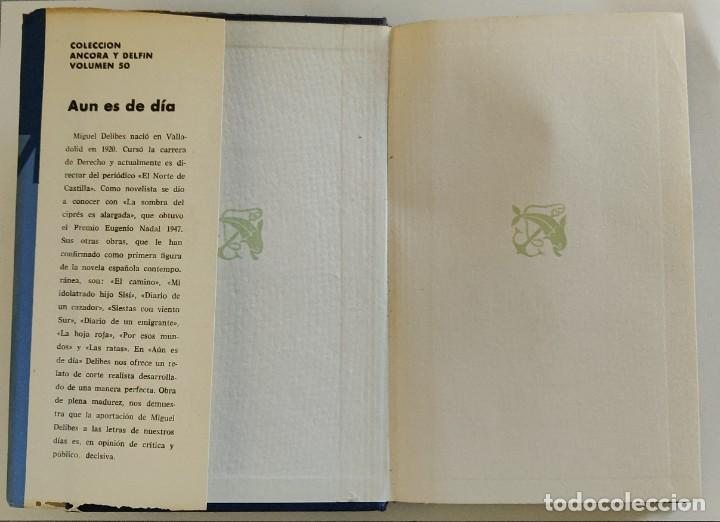 Libros de segunda mano: Libro Aun es de Dia - Foto 2