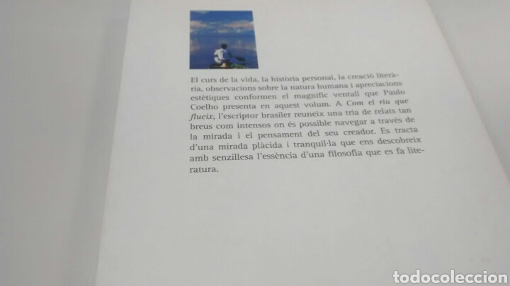 Libros de segunda mano: COM EL RIU QUE FLUEIX DE PAULO COELHO (PROA) - Foto 2