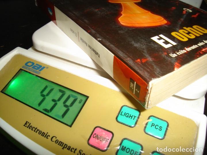 Libros de segunda mano: 8- EL OCHO - KATHERINE NEVILLE - Foto 2