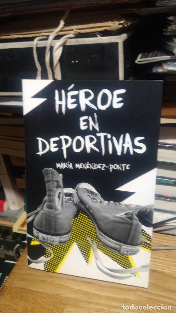 Libros de segunda mano: H&Eacute;ROE EN DEPORTIVAS, MAR&Iacute;A MEN&Eacute;NDEZ -PONTE, ED. SM - Foto 1