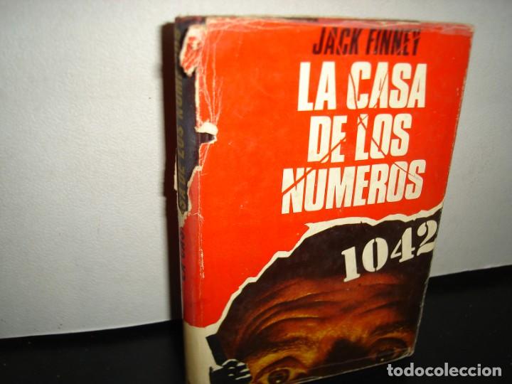 Libros de segunda mano: 15- LA CASA DE LOS N&Uacute;MEROS - JACK FINNEY - PRIMERA EDICI&Oacute;N 1970 - Foto 1