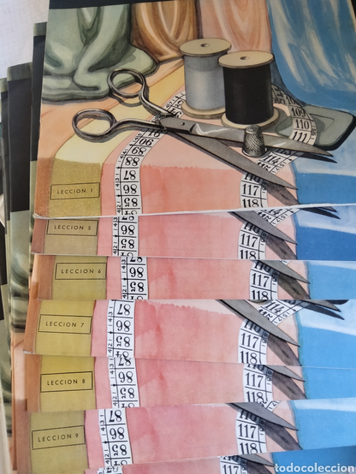 Libros de segunda mano: Curso f&eacute;mina de corte y confecci&oacute;n CCC - Foto 2