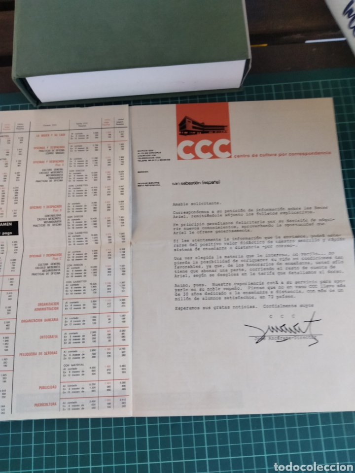 Libros de segunda mano: Curso f&eacute;mina de corte y confecci&oacute;n CCC - Foto 4