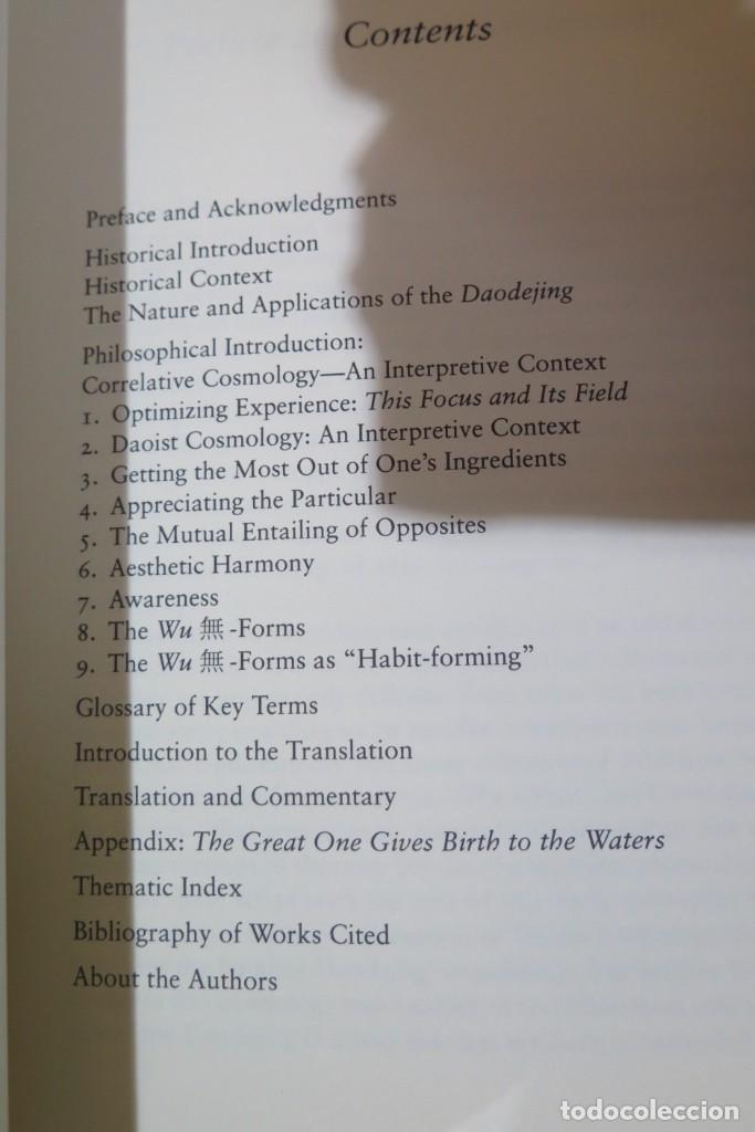 Libros de segunda mano: Dao De Jing. Making This Life Significant A Philosophical Translation - Foto 2
