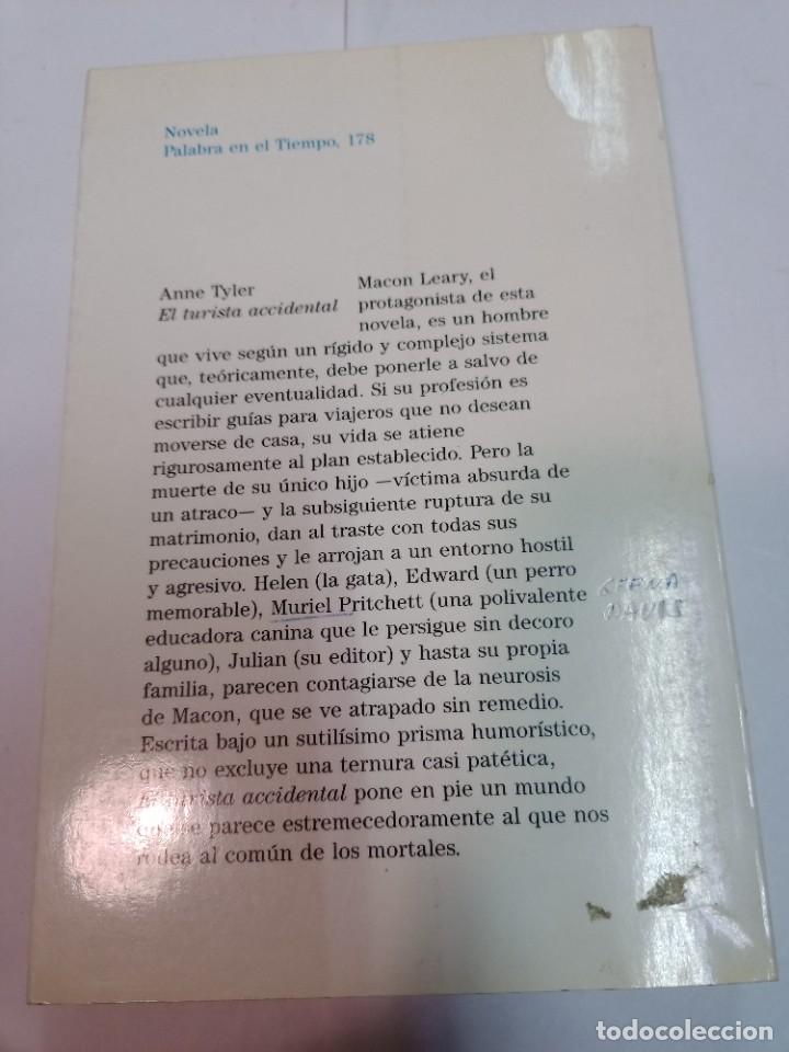 Libros de segunda mano: ANNE TYLER El turista accidental SA9624 - Foto 2
