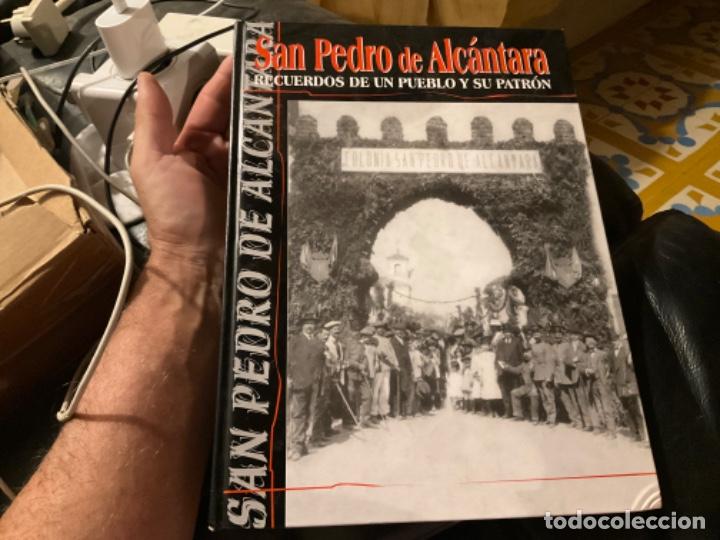 Libri di seconda mano: San pedro de Alcantara recuerdos de un pueblo y su patron hermandad
