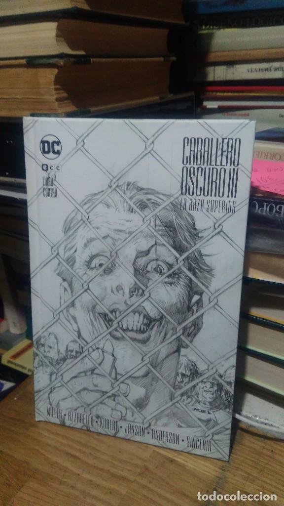 Libros de segunda mano: CABALLERO OSCURO, LA RAZA SUPERIOR 4, ED. E.C.C. - Foto 1