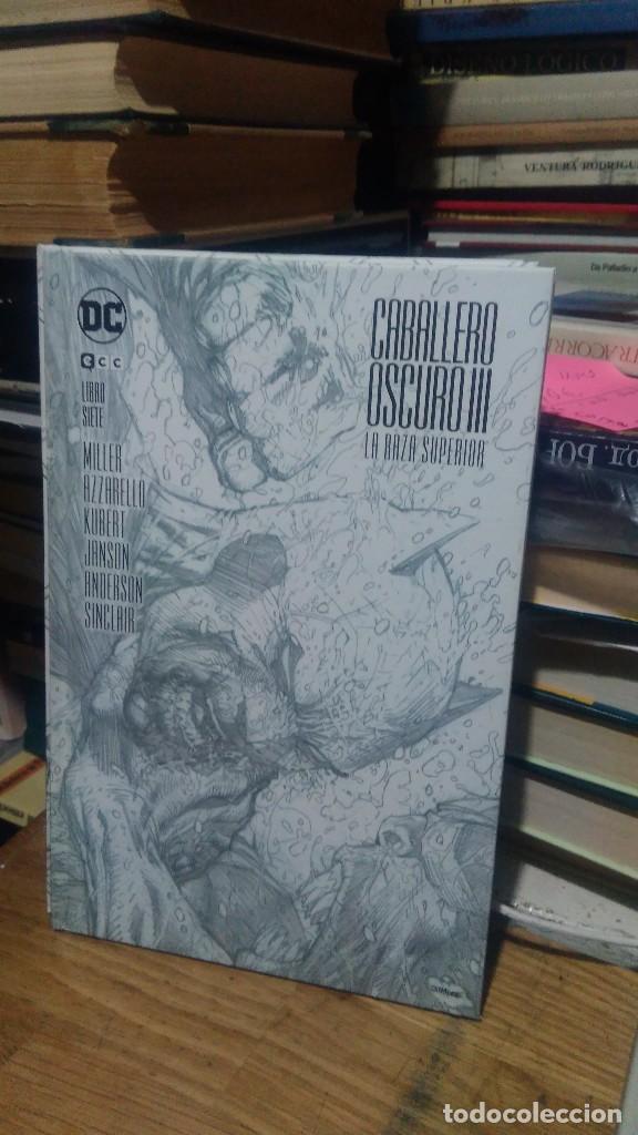 Libros de segunda mano: CABALLERO OSCURO, LA RAZA SUPERIOR 1, ED. E.C.C. - Foto 1