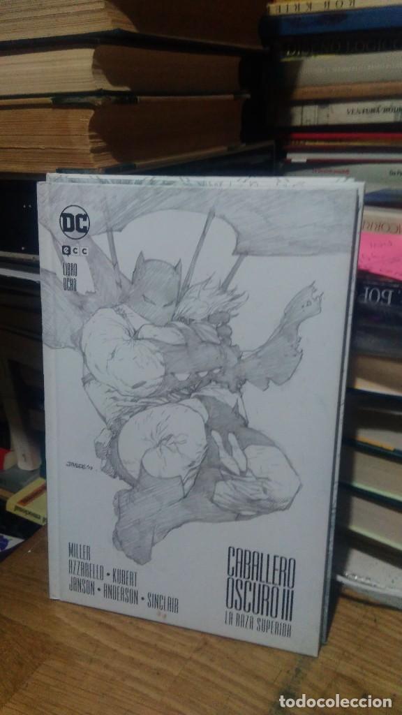 Libros de segunda mano: CABALLERO OSCURO, LA RAZA SUPERIOR 8, ED. E.C.C. - Foto 1