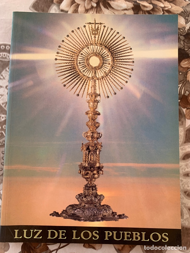 Livres d'occasion: Luz de los pueblos. Homenaje al XLV Congreso Eucar&iacute;stico Internacional.