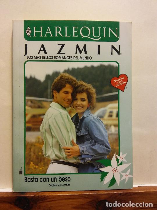 Libros de segunda mano: BASTA CON UN BESO. DEBBIE MACOMBER. EDITORIAL HARLEQUIN - Foto 1