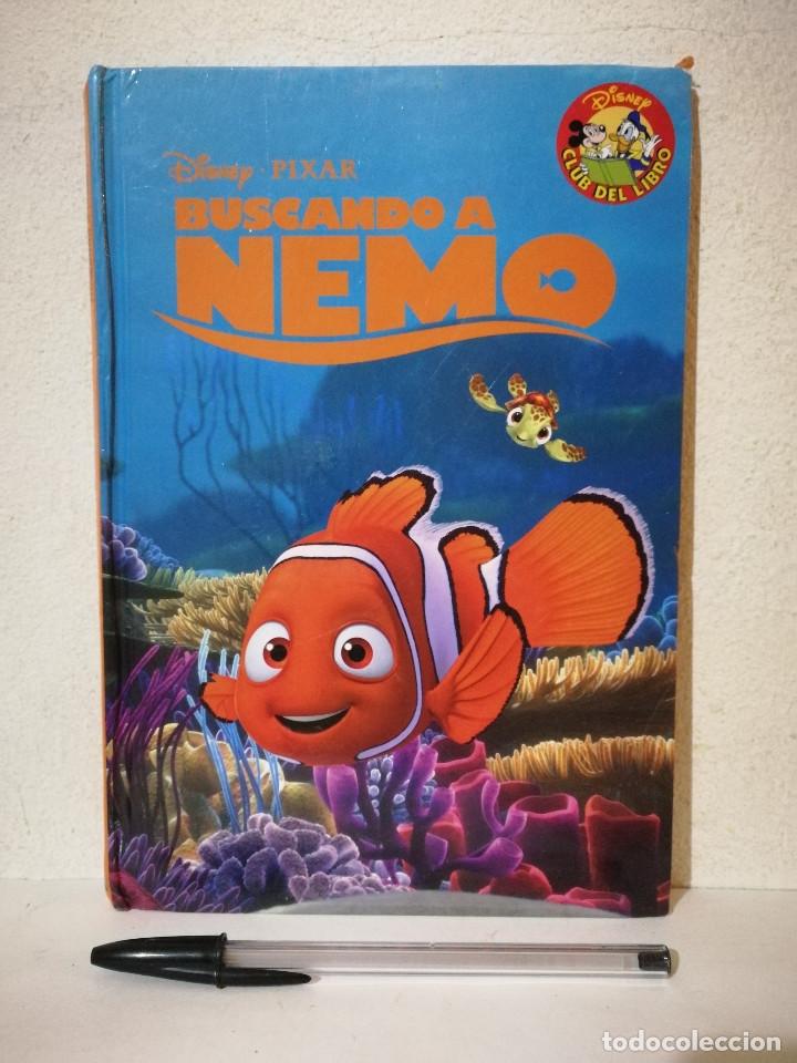 Libros de segunda mano: LIBRO - BUSCANDO A NEMO - WALT DISNEY - CLUB DEL LIBRO - Foto 1
