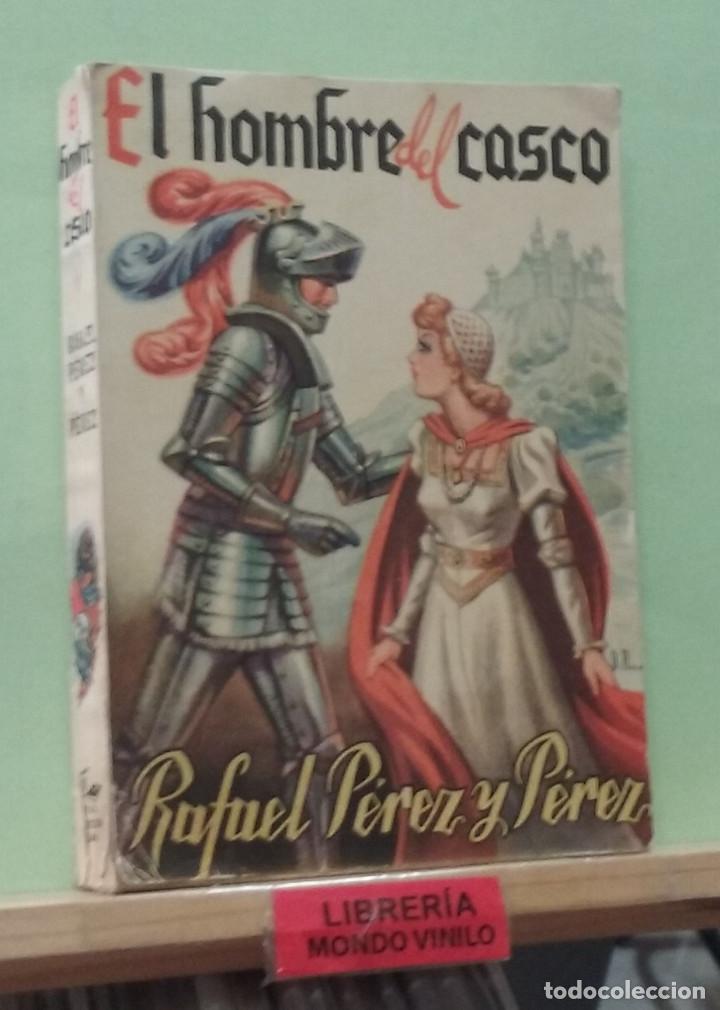 Libros de segunda mano: El hombre del casco. Rafael P&eacute;rez y P&eacute;rez - Foto 1