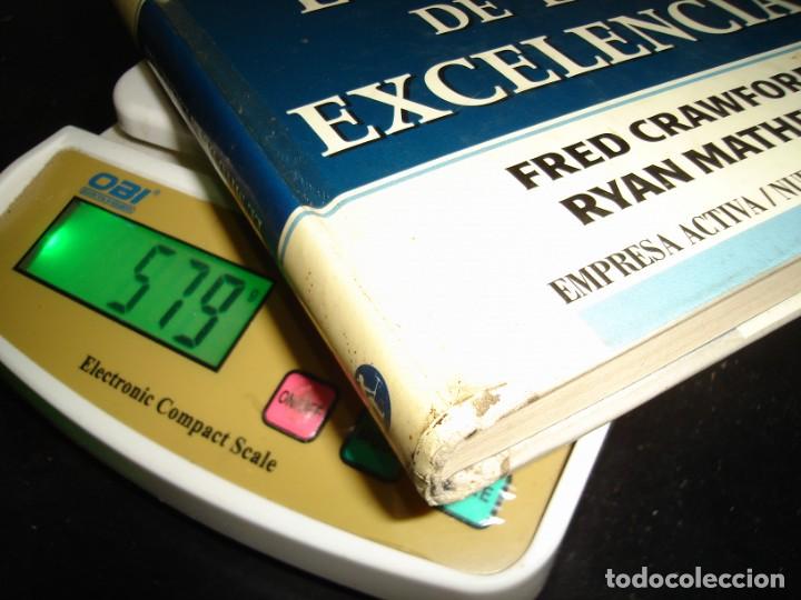 Libros de segunda mano: 27- EL MITO DE LA EXCELENCIA - FRED CRAWFORD, RYAN MATHEWS - Foto 2