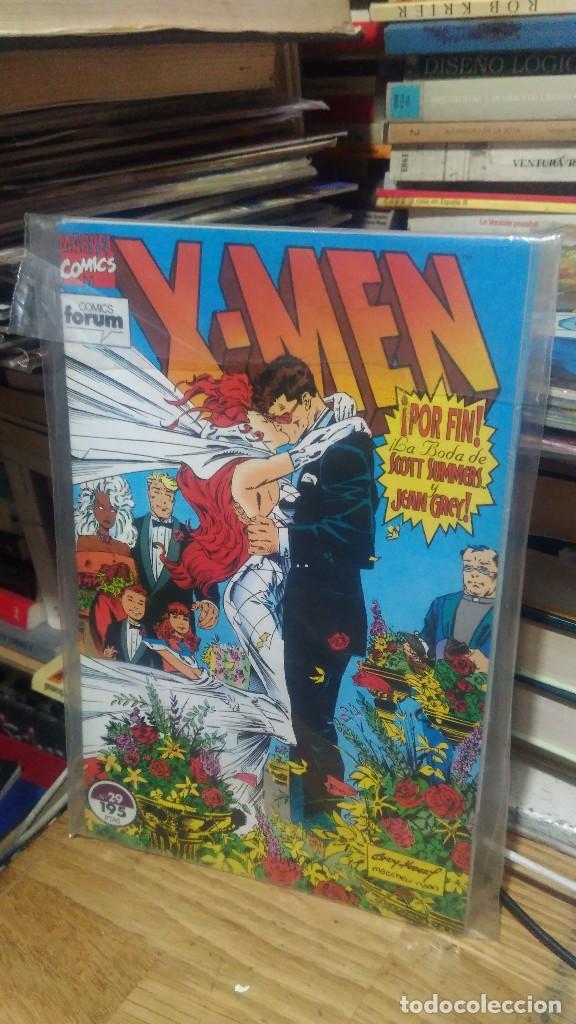 Libros de segunda mano: X-MEN, MARVEL COMICS, COMICS FORUM N. 29-30 - Foto 1