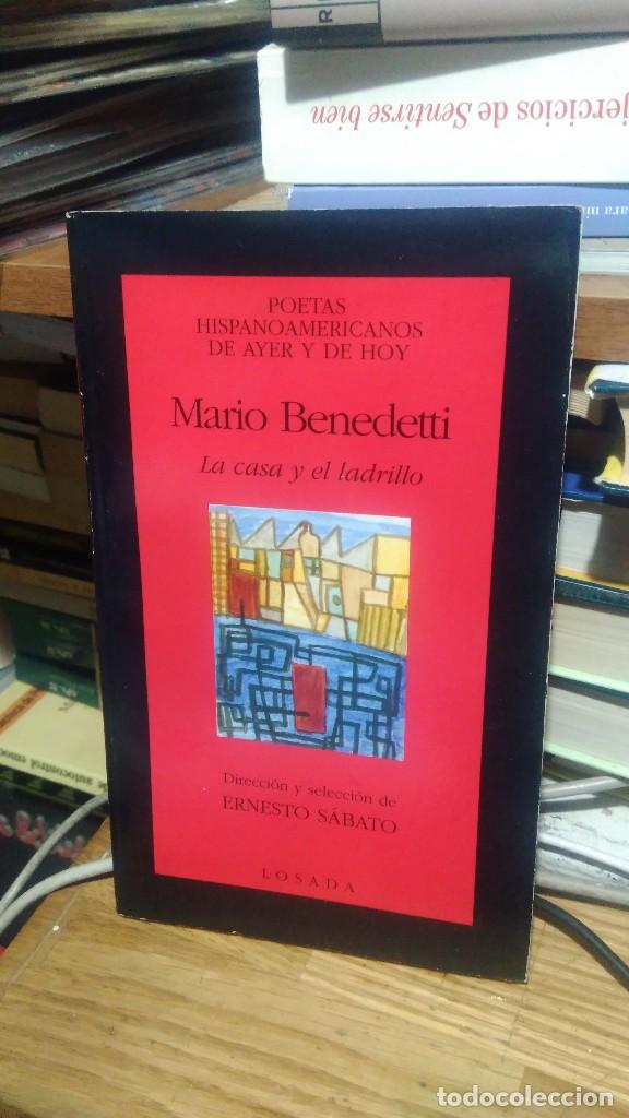 Libros de segunda mano: LA CASA Y EL LADRILLO, MARIO BENEDETTI, ED. LOSADA - Foto 1