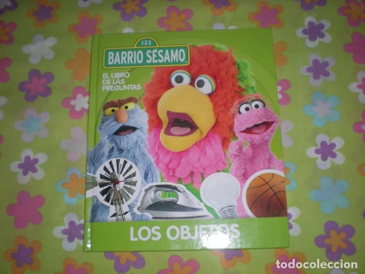 Libros de segunda mano: El libro de las preguntas-Los objetos-Barrio S&eacute;samo;Varios autores;Folio;2008