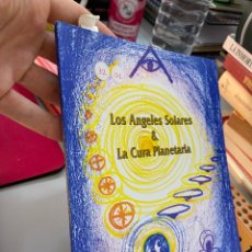 Libri di seconda mano: A2 - LOS ANGELES SOLARES Y LA CURA PLANETARIA. Lote 354741318