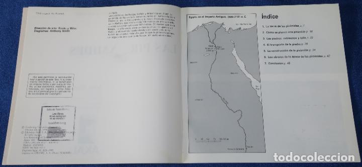 Libros de segunda mano: Las pir&aacute;mides - John Weeks - Akal (1990) - Foto 3