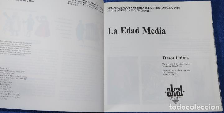Libros de segunda mano: La Edad Media - Trevor Cairns - Akal (2001) - Foto 3