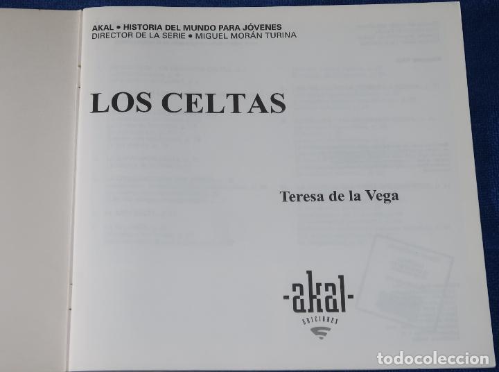 Libros de segunda mano: Los celtas - Teresa de la Vega - Akal (1993) - Foto 2