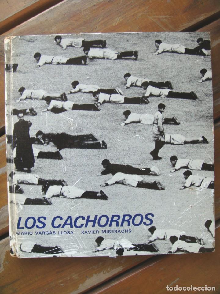 Libros de segunda mano: Mario Vargas Llosa: LOS CACHORROS. Primera edicion - Foto 1