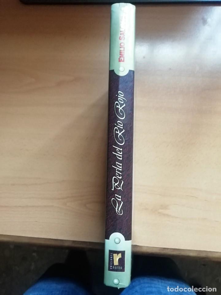 Libros de segunda mano: Aventuras de Emilio Salgari: la perla del rio rojo - Foto 2