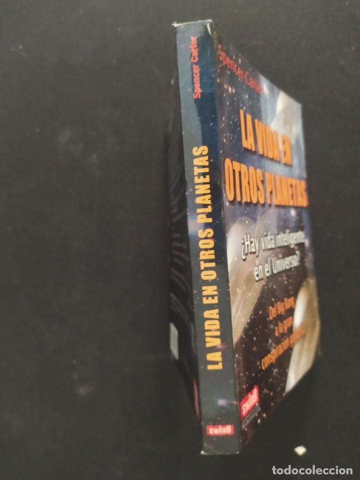 Libros de segunda mano: LA VIDA EN OTROS PLANETAS. SPENCER CARTER. ED. ROBIN BOOK. 2012. - Foto 4