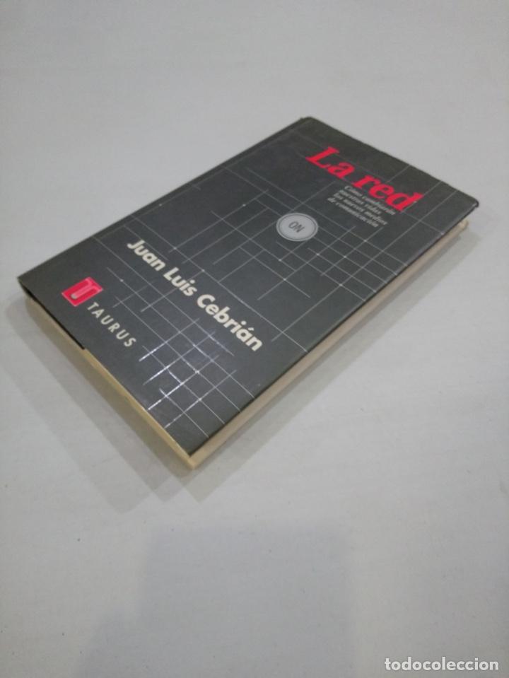 Libros de segunda mano: Juan Luis Cebri&aacute;n - La red - Foto 3