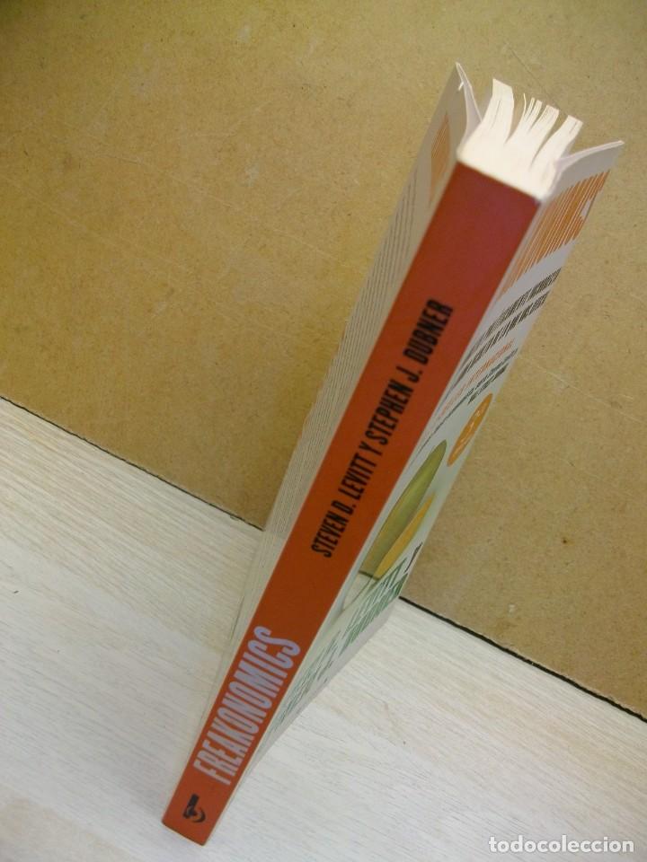 Libros de segunda mano: FREAKONOMICS - Tapa blanda 2006 de Dubner - Foto 2