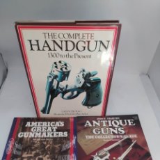 Libros de segunda mano: 4 LIBROS ARMAS: COLT AN AMERICAN LEGEND ,HANDGUN, GUNMAKERS, ANTIQUE GUNS. Lote 359042680