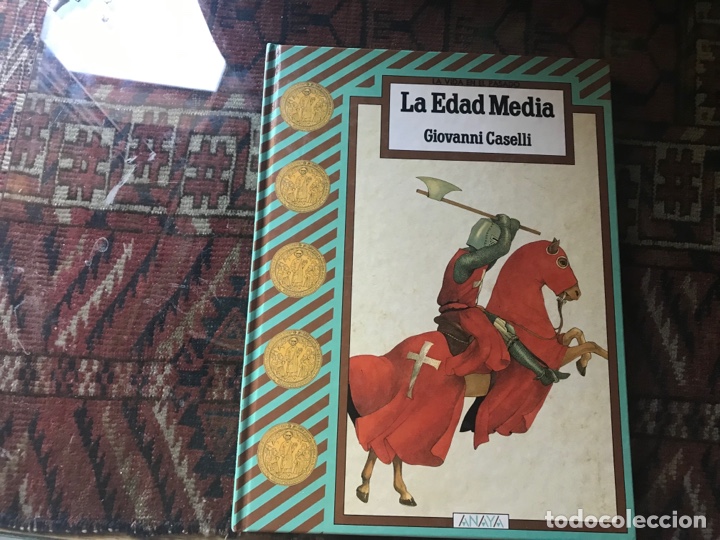 Libros de segunda mano: La edad media. Giovanni Caselli. Anaya - Foto 1