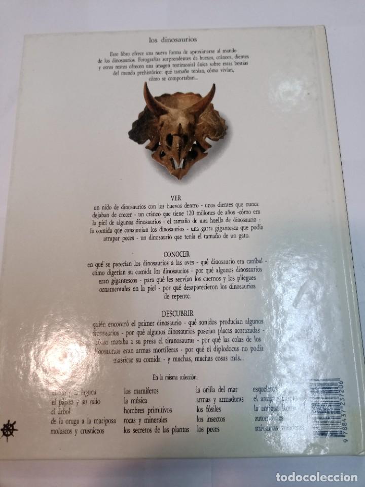 Libros de segunda mano: Los dinosaurios. Biblioteca visual Altea SA10781 - Foto 2