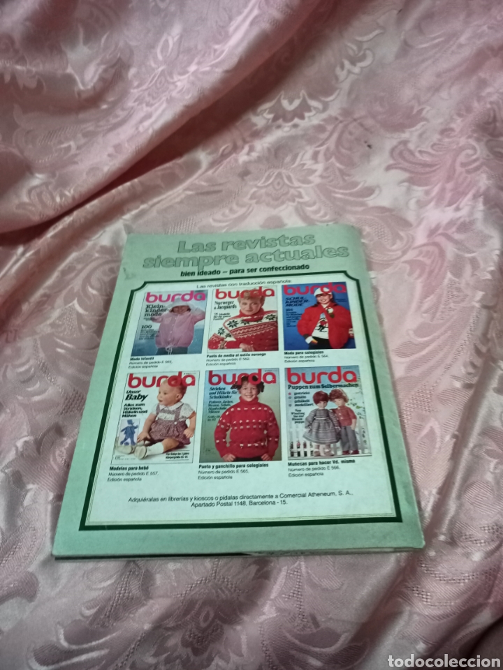 Libros de segunda mano: Revista de moda Burda.Agosto 1981 con patrones. - Foto 2