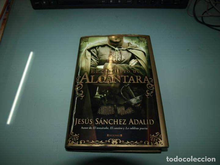 Libros de segunda mano: Jesus Sanchez Adalid, El caballero de Alcantara, Ediciones B - Foto 1