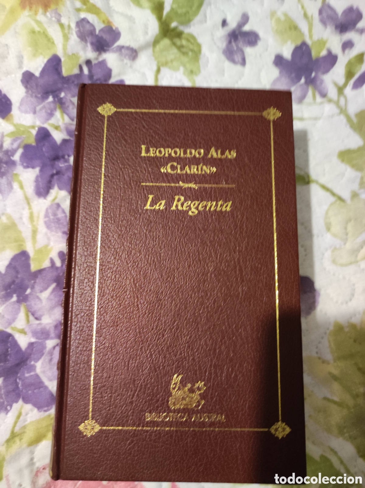 Libros de segunda mano: Libro La Regenta - Foto 1