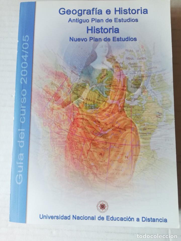 Libros de segunda mano: UNED. HISTORIA 2003-2004 / 2004-2005. 2 CATALOGOS . - Foto 1